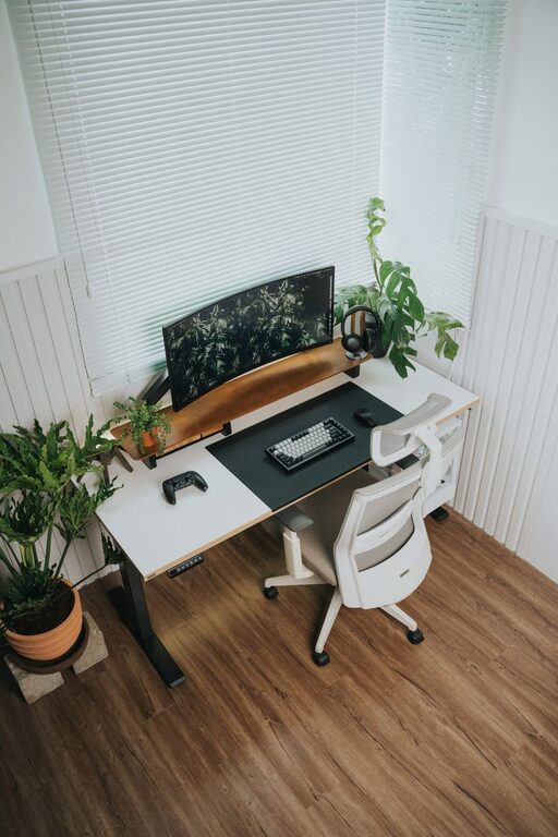 Tips for Creating a Relaxing Home Workspace to Boost Productivity