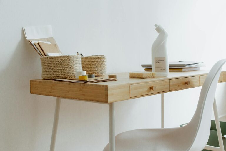Simple Tips for Organizing a Clutter-Free Home Office Space